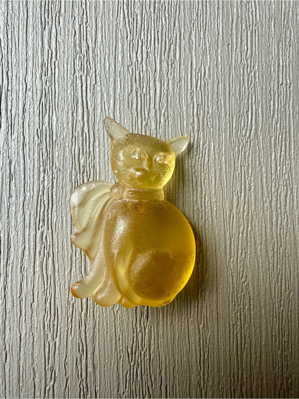 Translucent Amber Yellow Cat Brooch Rhinestone Eyes 2”